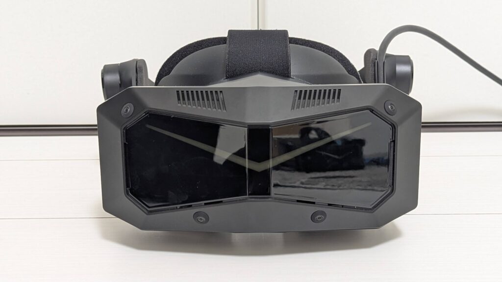 Pimax Crystal Superの正面トラッキング用センサーカメラ
